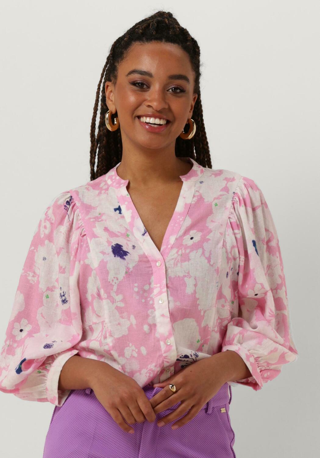 Roze POM AMSTERDAM Blouse LILIES PINK | Omoda